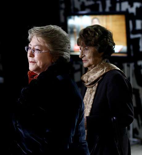 Agencia Uno Michelle Bachelet junto a su madre Angela Jeria