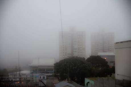 Densa neblina obrigou o fechamento do Aeroporto Salgado Filho para pouso na manhã desta terça-feira em Porto Alegre Densa neblina obrigou o fechamento do Aeroporto Salgado Filho para pouso na manhã desta terça-feira em Porto Alegre