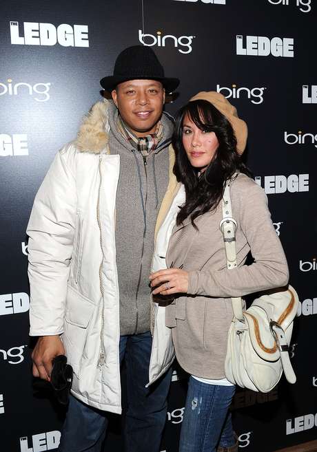 O ator Terrence Howard ao lado da mulher, Michelle Gant, em evento em janeiro de 2011 O ator Terrence Howard ao lado da mulher, Michelle Gant, em evento em janeiro de 2011