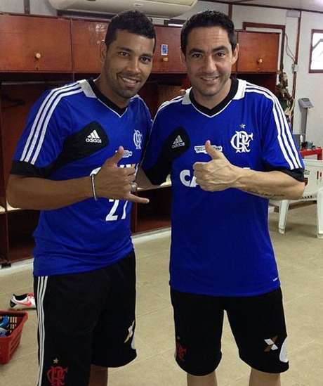 André Santos e Chicão jogaram juntos no Corinthians e foram campeões André Santos e Chicão jogaram juntos no Corinthians e foram campeões