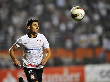 Ex-Corinthians, Alex pode fazer primeira partida desde retorno ao Internacional <p>Ex-Corinthians, Alex pode fazer primeira partida desde retorno ao Internacional</p>