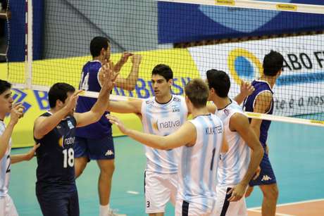 Seleção argentina fechou jogo contra Paraguai com facilidade: 3 sets a 0 <p>Seleção argentina fechou jogo contra Paraguai com facilidade: 3 sets a 0</p>