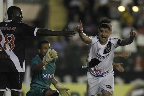 William marcou seu 23° gol e é o artilheiro do Brasil no ano <p>William marcou seu 23° gol e é o artilheiro do Brasil no ano</p>