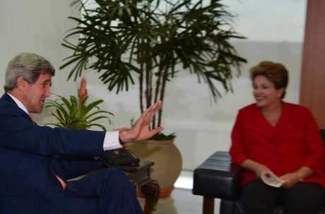 Dilma recebe Kerry no Palácio do Planalto <p>Dilma recebe Kerry no Palácio do Planalto</p>
