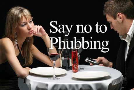 Stopphubbing.com <p>"Di no al phubbing" y ¡aprende a convivir!</p>