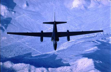 Área 51 foi usada para o desenvolvimento do avião espião U-2, afirma documento Área 51 foi usada para o desenvolvimento do avião espião U-2, afirma documento