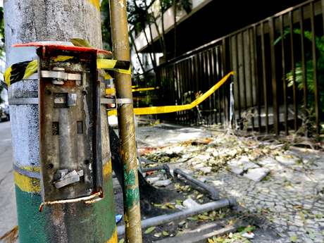 Charmoso bairro da zona sul sofre com protestos em sequência e violência entre PM e manifestantes <p>Charmoso bairro da zona sul sofre com protestos em sequência e violência entre PM e manifestantes</p>