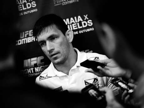 Demian Maia entende que UFC não vai concorrer com futebol porque não acontece sempre no Brasil <p>Demian Maia entende que UFC não vai concorrer com futebol porque não acontece sempre no Brasil</p>