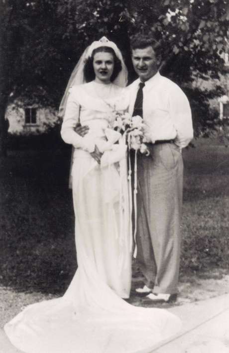 Harold e Ruth no dia do casamento Harold e Ruth no dia do casamento