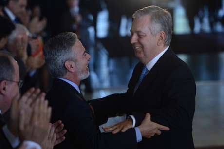 Antonio Patriota (E) transmitiu o cargo de ministro das Relações Exteriores a Luiz Alberto Figueiredo Machado (D) Antonio Patriota (E) transmitiu o cargo de ministro das Relações Exteriores a Luiz Alberto Figueiredo Machado (D)