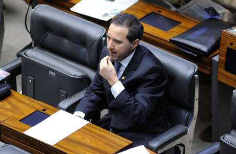 Deputado Natan Donadon fez sua própria defesa no plenário da Câmara <p>Deputado Natan Donadon fez sua própria defesa no plenário da Câmara</p>