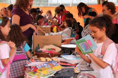 Na escola municipal Amorim Lima, em SP, alunos, pais e educadores organizam <p>Na escola municipal Amorim Lima, em SP, alunos, pais e educadores organizam </p>
