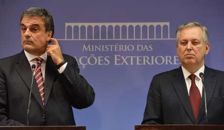 Chanceler Figueiredo concedeu entrevista ao lado do ministro Cardozo <p>Chanceler Figueiredo concedeu entrevista ao lado do ministro Cardozo</p>