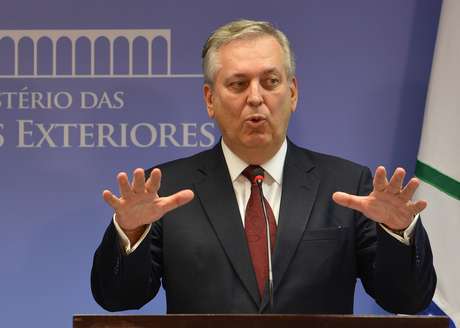 Ministro das Relações Exteriores concede coletiva sobre as denúncias de espionagem de agências americanas a dados da presidente Dilma e assessores <p>Ministro das Relações Exteriores concede coletiva sobre as denúncias de espionagem de agências americanas a dados da presidente Dilma e assessores</p>