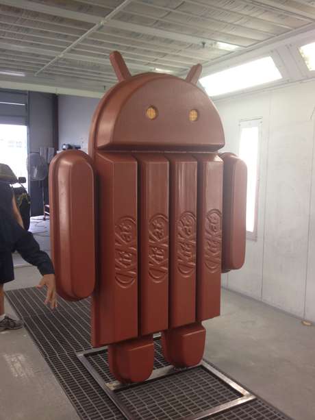 Tremendous, que fabricou a estátua para o campus do Google em Mountain View, mostrou making of do boneco Tremendous, que fabricou a estátua para o campus do Google em Mountain View, mostrou making of do boneco