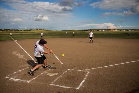 Softbol é muito praticado por mulheres, o que agrada o COI <p>Softbol é muito praticado por mulheres, o que agrada o COI</p>