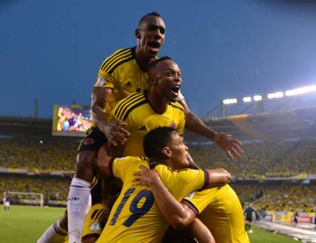 AFP Colombia venció 1-0 a Ecuador y aseguró un lugar en el repechaje rumbo a Brasil 2014.