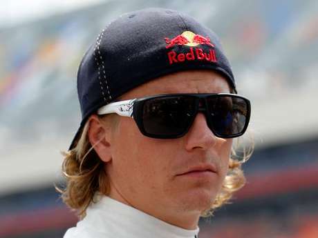 Kimi Raikkonen trocou a Lotus pela Ferrari para 2014 <p>Kimi Raikkonen trocou a Lotus pela Ferrari para 2014</p>
