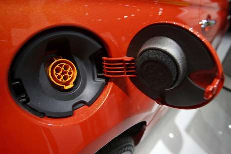 Tanque de combustível é trocado por "tomada" no Fiat 500e <p>Tanque de combustível é trocado por "tomada" no Fiat 500e</p>
