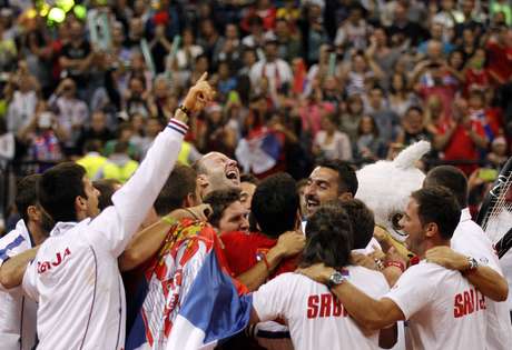 Sérvios e checos farão duelo pelo título da Copa Davis Sérvios e checos farão duelo pelo título da Copa Davis