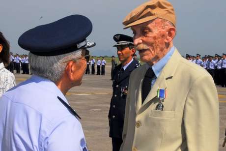 Major-brigadeiro Miranda Corr&ecirc;a atuou em oito miss&otilde;es de combate na Segunda Guerra