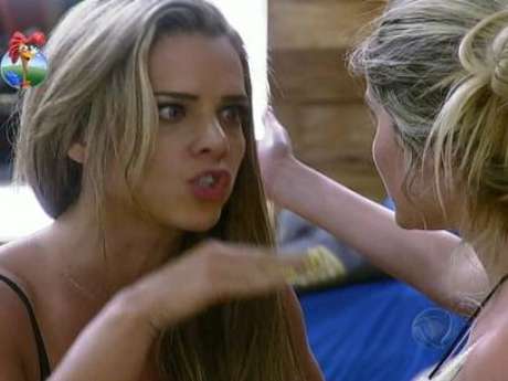 Denise e Bárbara em uma de suas muitas discussões; última Roça antes da final irá opor as duas mais uma vez <p>Denise e Bárbara em uma de suas muitas discussões; última Roça antes da final irá opor as duas mais uma vez</p>