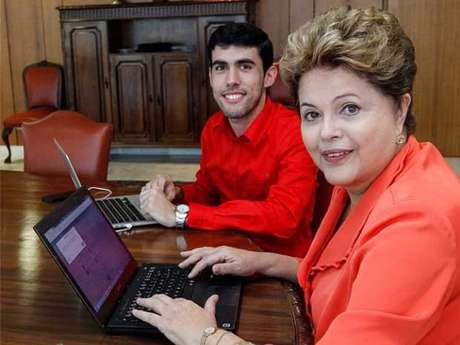 Presidente recebeu Jefferson Monteiro, criador do perfil Dilma Bolada Presidente recebeu Jefferson Monteiro, criador do perfil Dilma Bolada