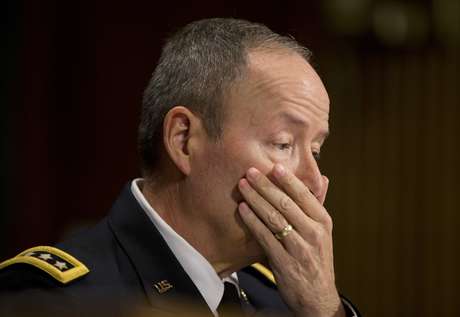 O diretor da Agência Nacional de Segurança dos EUA, general Keith Alexander, culpou diplomatas por espionagem a líderes estrangeiros <p>O diretor da Agência Nacional de Segurança dos EUA, general Keith Alexander, culpou diplomatas por espionagem a líderes estrangeiros</p>
