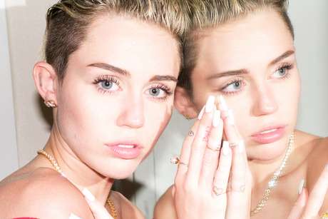 Miley Cyrus em ensaio recente para Terry Richardson <p>Miley Cyrus em ensaio recente para Terry Richardson</p>
