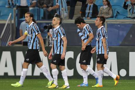 Paraguaio foi o responsável por marcar o gol da vitória gremista sobre o Atlético-PR <p>Paraguaio foi o responsável por marcar o gol da vitória gremista sobre o Atlético-PR</p>