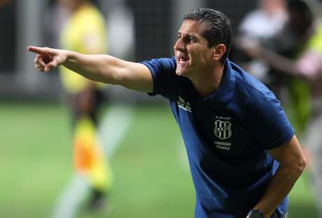 Jorginho não vai fazer mudanças em relação ao time que eliminou o São Paulo <p>Jorginho não vai fazer mudanças em relação ao time que eliminou o São Paulo</p>