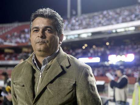 Ney Franco ainda é o principal alvo do Santos para 2014; além dele, clube trabalha com Oswaldo de Oliveira e Enderson Moreira <p>Ney Franco ainda é o principal alvo do Santos para 2014; além dele, clube trabalha com Oswaldo de Oliveira e Enderson Moreira</p>
