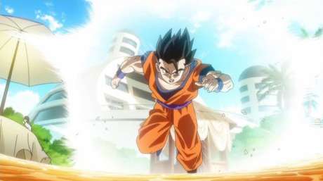 Divulgação <p>Em 'Dragon Ball Z: A Batalha dos Deuses', após dormir por 15 anos, o deus da destruição Bills desperta e logo fica surpreso ao saber que Freeza havia sido derrotado por um jovem sayadin chamado Goku. Não demora muito para que ele e seu mestre partam para encontrá-lo, ainda mais após Bills lembrar de um sonho que teve envolvendo um duelo épico com um deus super sayadin que ninguém jamais ouviu falar. Ao encontrá-lo, Goku fica animado em enfrentá-lo num duelo, mas logo percebe que seus poderes são ínfimos perto do poderio de Bills</p>