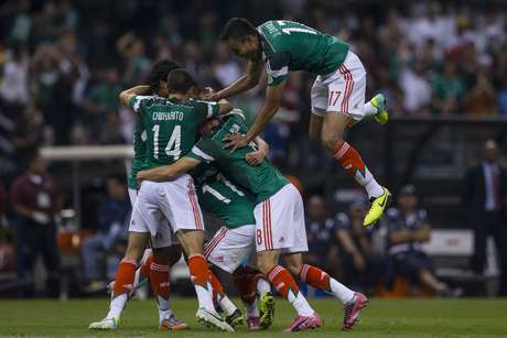 México ficou em situação mais confortável para brigar ao menos pela repescagem <p>México ficou em situação mais confortável para brigar ao menos pela repescagem</p>