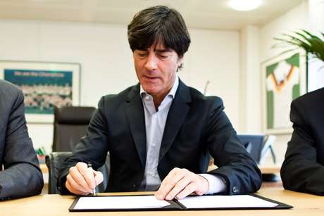 Contrato de treinador iria até 2014, mas foi renovado por mais dois anos <p>Contrato de treinador iria até 2014, mas foi renovado por mais dois anos</p>
