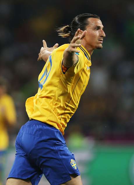 Ibrahimovic, que fez seis gols nas Eliminatórias, tentará jogar sua terceira Copa na carreira Ibrahimovic, que fez seis gols nas Eliminatórias, tentará jogar sua terceira Copa na carreira