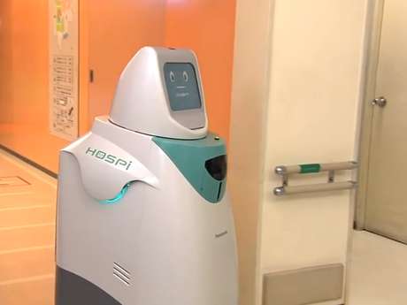 Para rodar à noite, robô tem luzes nas laterais e nas bases Para rodar à noite, robô tem luzes nas laterais e nas bases