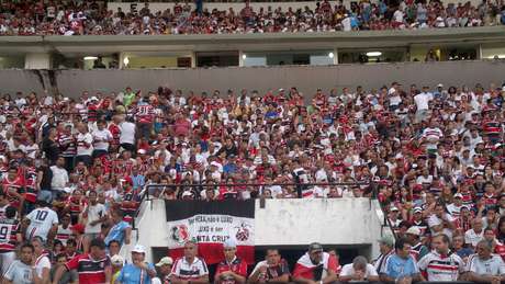 Sem pensar no julgamento, diretoria do Santa Cruz promove jantar de adesão nesta quarta e espera Arruda lotado no domingo Sem pensar no julgamento, diretoria do Santa Cruz promove jantar de adesão nesta quarta e espera Arruda lotado no domingo