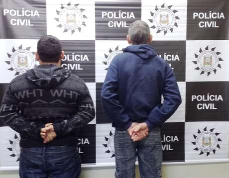 Soldado do Exército e o padrasto dele serão indiciados por homicídio qualificado em Porto Alegre Soldado do Exército e o padrasto dele serão indiciados por homicídio qualificado em Porto Alegre