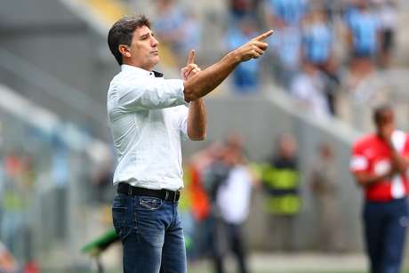 Renato exalta domínio do Grêmio em triunfo magro sobre o Vitória