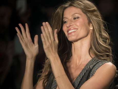 Gisele Bündchen voltou à passarela do SPFW na última edição do evento, desfilando pela Colcci <p>Gisele Bündchen voltou à passarela do SPFW na última edição do evento, desfilando pela Colcci</p>
