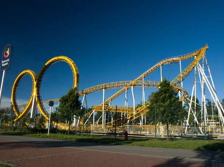 O parque Salitre Mágico fica na Calle 63, entre os números 48 e 96. O telefone é o +571 660-2555. Acima, a montanha-russa Banbo Coaster O parque Salitre Mágico fica na Calle 63, entre os números 48 e 96. O telefone é o +571 660-2555. Acima, a montanha-russa Banbo Coaster