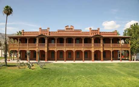 O Museu dos Metais fica localizado em uma construção onde antes funcionavam as oficinas e o escritório de uma mineradora O Museu dos Metais fica localizado em uma construção onde antes funcionavam as oficinas e o escritório de uma mineradora