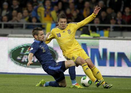 Franceses tentam vaga na Copa 2014 pela repescagem; contra a Ucrânia, porém, equipe perdeu fora de casa por 2 a 0 e se complicou <p>Franceses tentam vaga na Copa 2014 pela repescagem; contra a Ucrânia, porém, equipe perdeu fora de casa por 2 a 0 e se complicou</p>