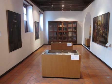 Convento iniciou suas atividades em 1688, e hoje abriga o Museu de Arte Religiosa de Santa Mônica, em Puebla Convento iniciou suas atividades em 1688, e hoje abriga o Museu de Arte Religiosa de Santa Mônica, em Puebla