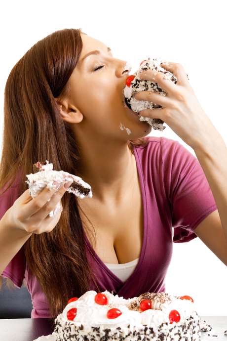 É possível experimentar alimentos calóricos, com equilíbrio, sem precisar se render aos exageros <p>É possível experimentar alimentos calóricos, com equilíbrio, sem precisar se render aos exageros</p>