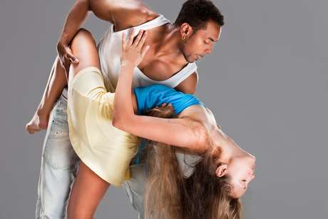 Nascida em Cuba, a salsa se espalhou pelo Caribe e é um dos ritmos mais populares na Venezuela Nascida em Cuba, a salsa se espalhou pelo Caribe e é um dos ritmos mais populares na Venezuela