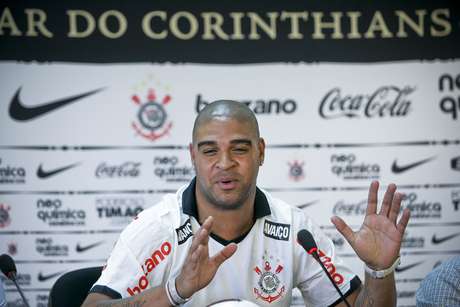 Último jogo do Adriano foi pelo Corinthians, no começo de 2012 <p>Último jogo do Adriano foi pelo Corinthians, no começo de 2012</p>