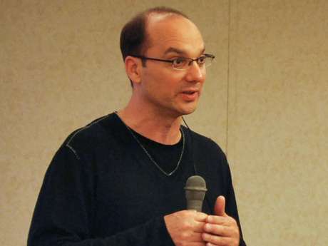 Andy Rubin sempre foi apaixonado por robôs Andy Rubin sempre foi apaixonado por robôs