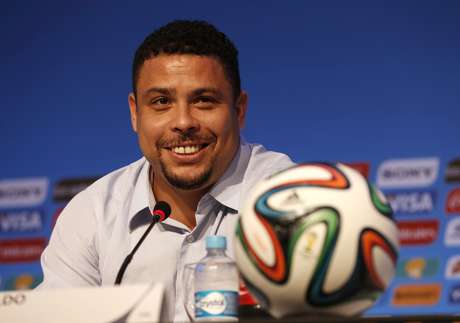 Ronaldo minimiza possibilidade de atrasos na entrega de estádios Ronaldo minimiza possibilidade de atrasos na entrega de estádios